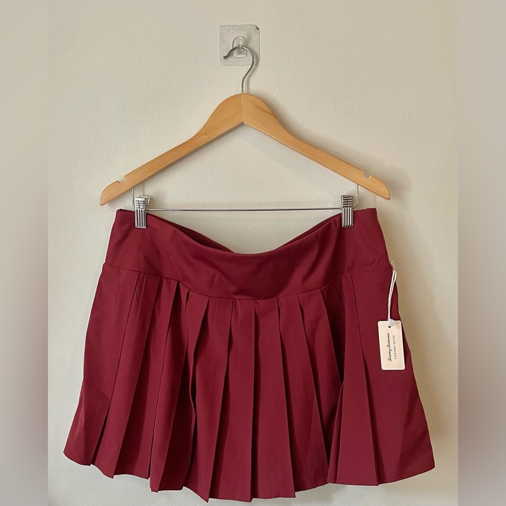 Tommy Bahama Women's Pleated Athletic Golf Tennis Skort Cabernet Maroon XL